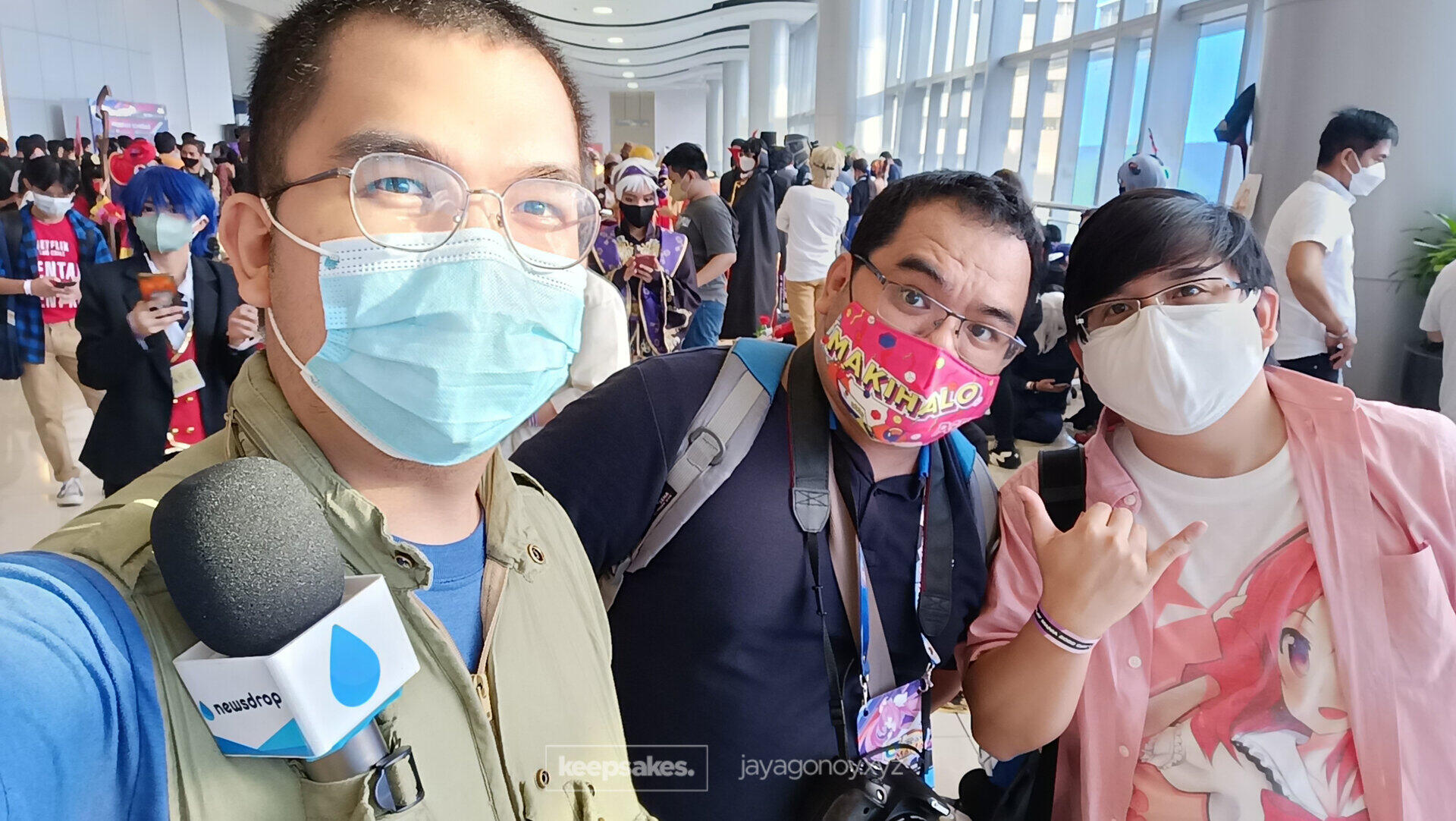 My media colleagues Allen and Emile. Whenever I see fellow media guys around, I say hi.